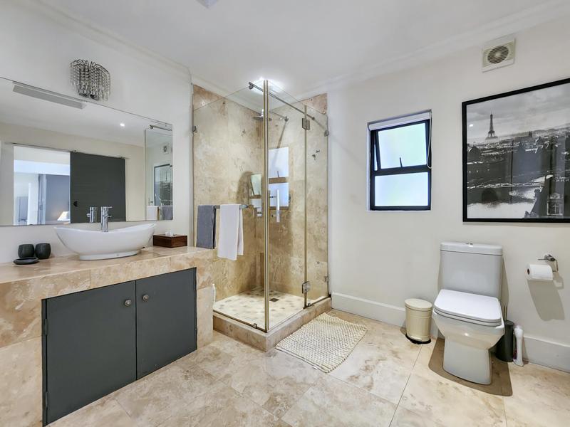 To Let 5 Bedroom Property for Rent in Helgarda Estate Western Cape